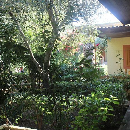 Residence Giardino В'єсте Екстер'єр фото