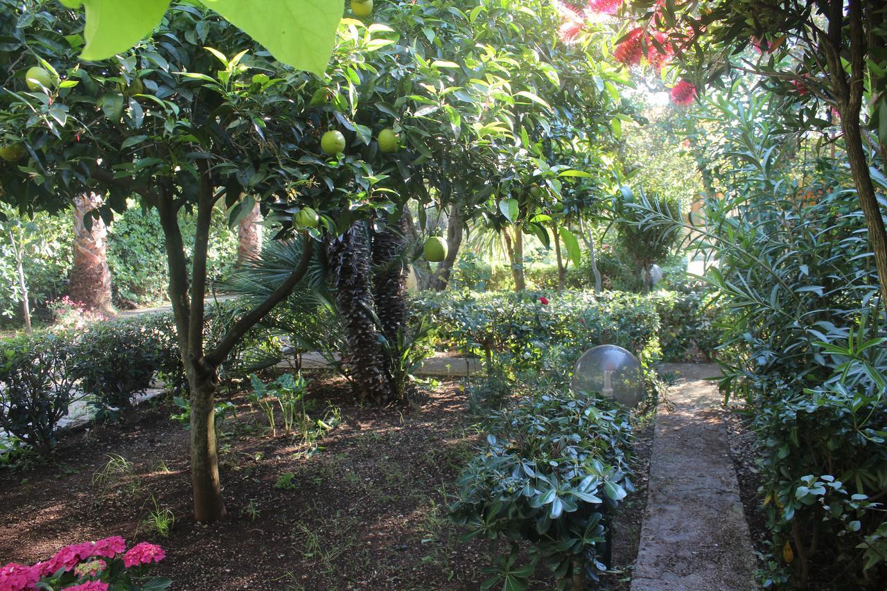 Residence Giardino В'єсте Екстер'єр фото